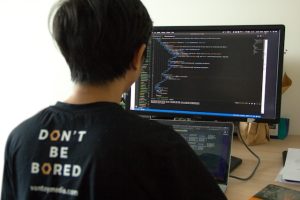 AI untuk membantu coding